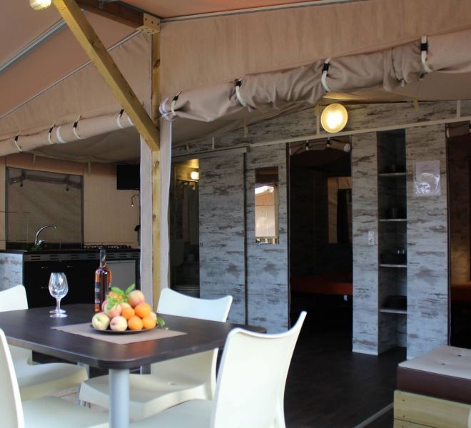 SAFARI LODGETENT